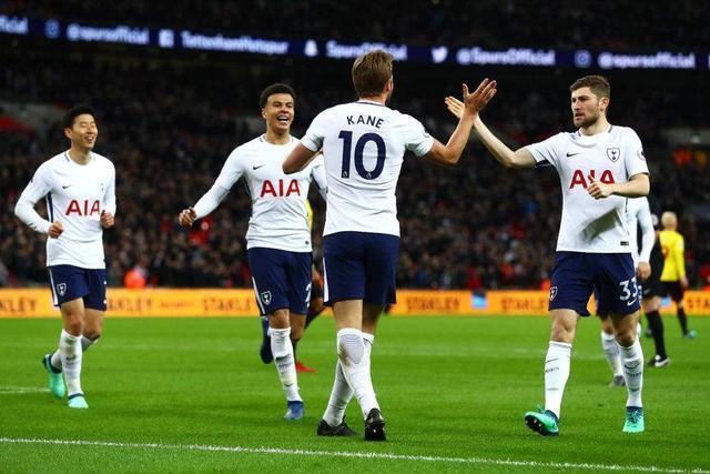 斯图尔特26+7美国女篮力克比利时 梅斯曼24分